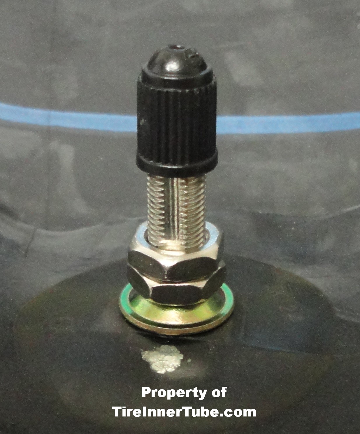 installing valve stem